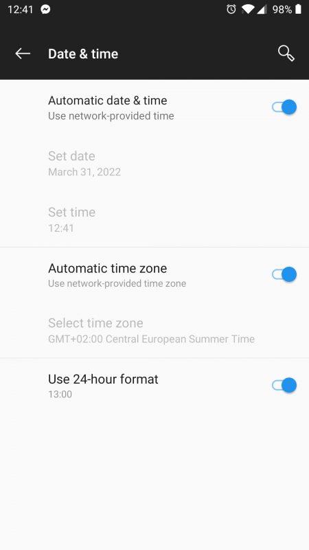 Automatic date & time on Android is a typical solution to no internet issues
