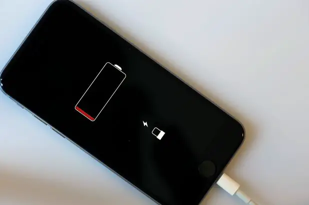 iPhone won't turn on if the battery is empty