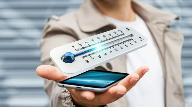 Measuring ambient temperature or taking your body temperature with a smartphone is not as simple as it sounds.